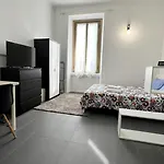 Alexas\'S Home - Wi-Fi, Netflix